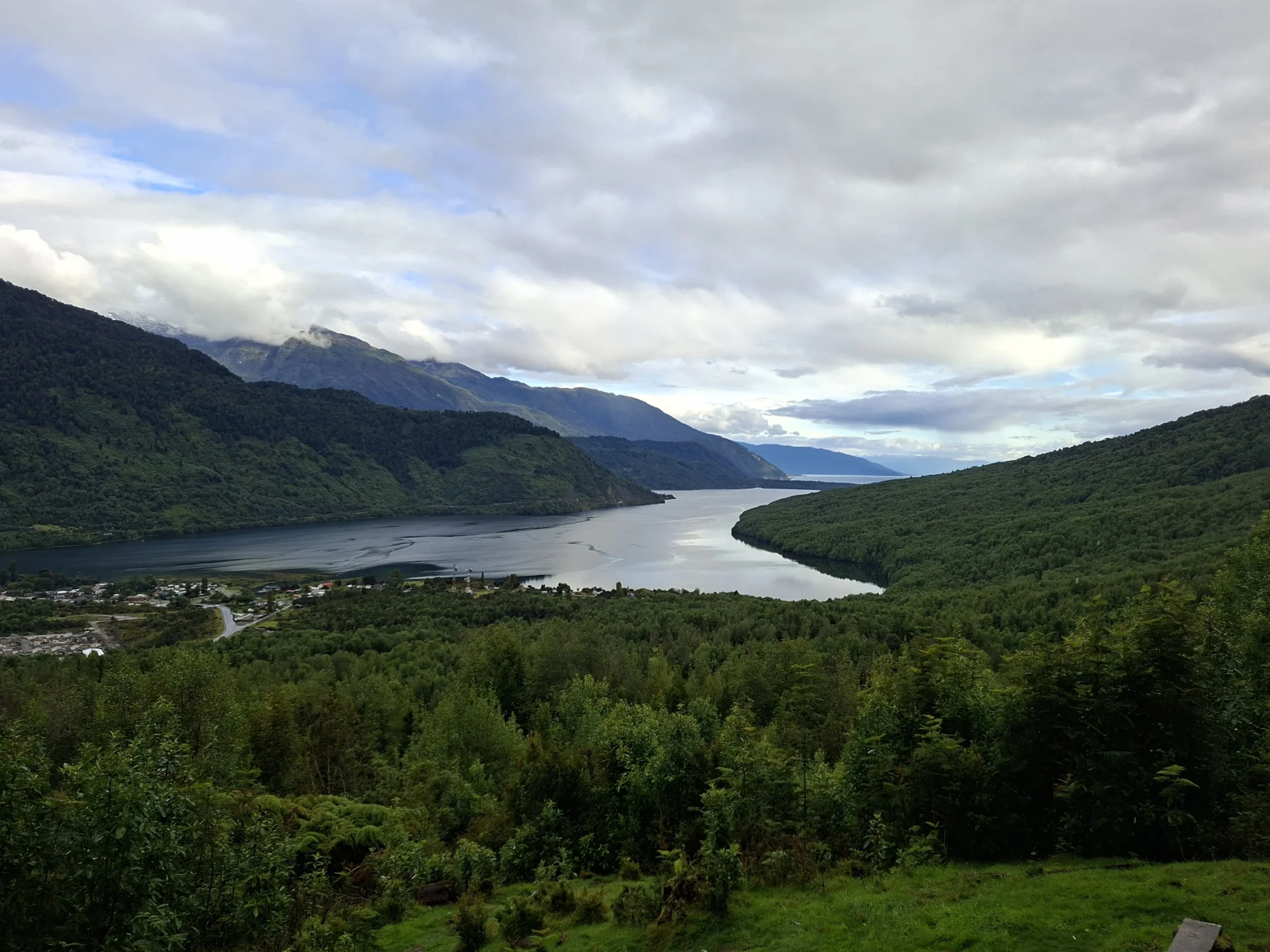 Vistes des de dalt de Puhuyuapi.